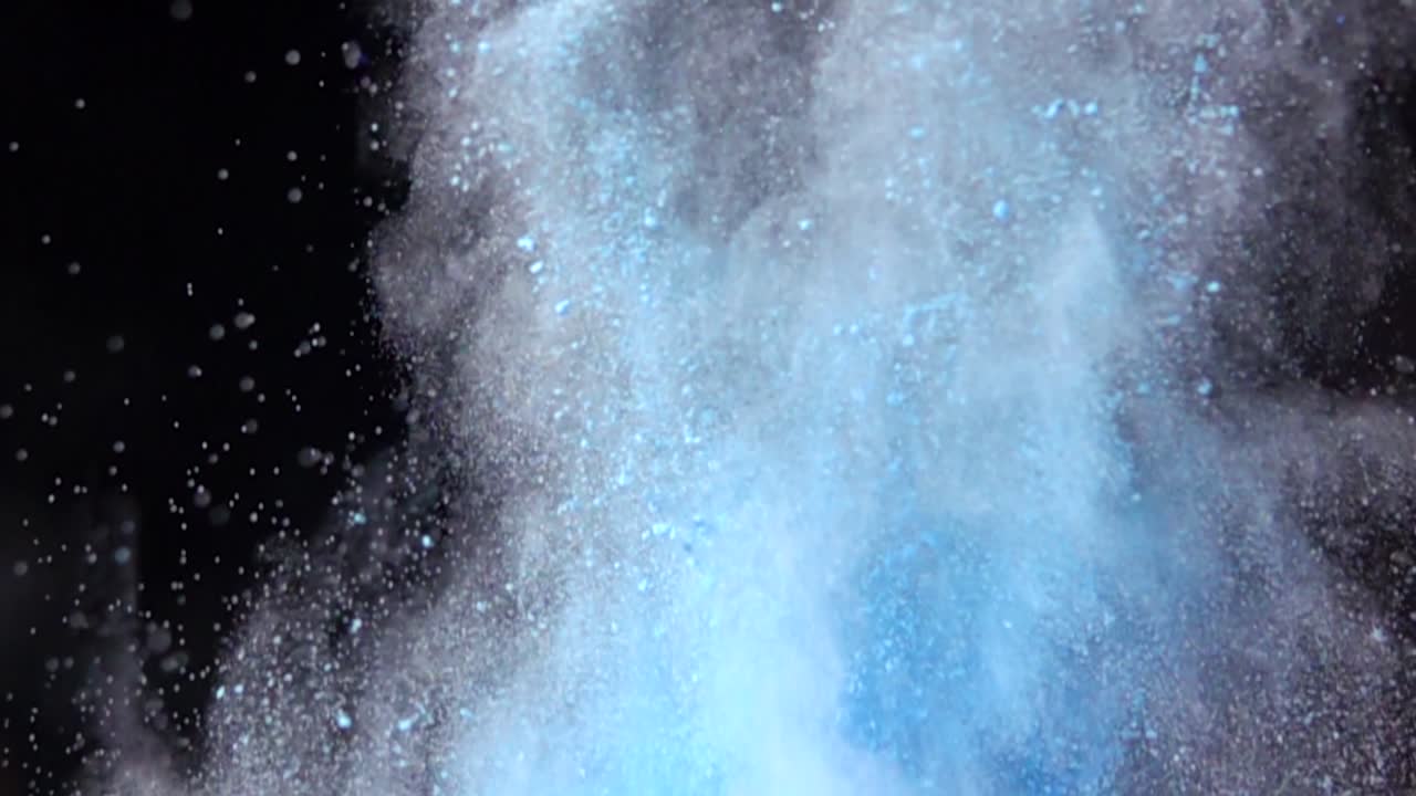 explosión de polvo azul