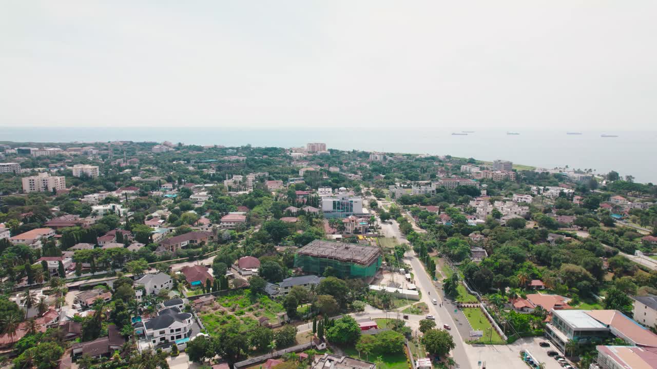 paisaje urbano de masaki, un barrio administrativo en el distrito de kinondoni de la región de dar es salaam en tanzania