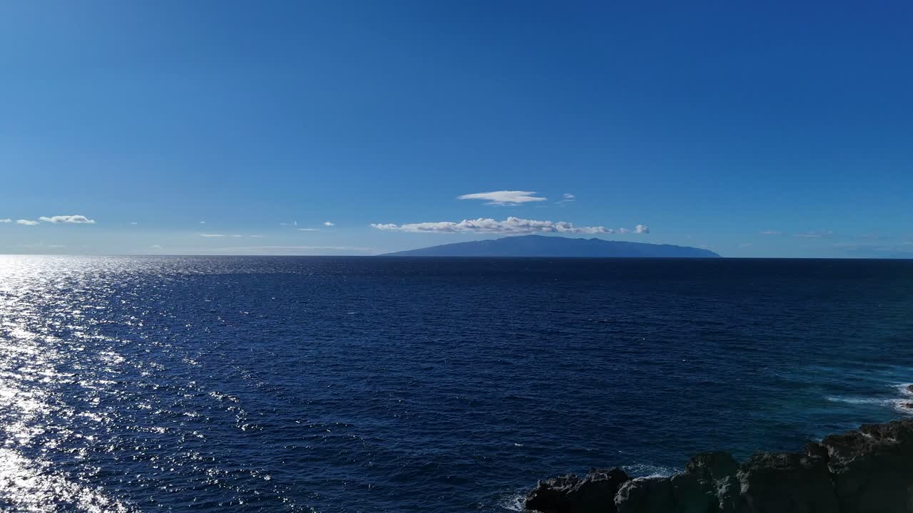 라 고메라 섬에서 테네리페 섬에서 은 날 카나리아 제도에서 공중에서 볼 수 있습니다.