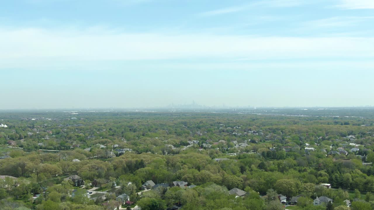 서쪽 교외에서 멀리서 본 일리노이주의 시카고 시