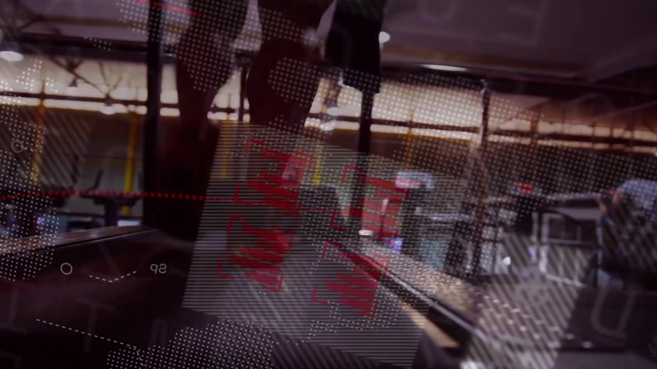 Uomo che sale su un tapis roulant in palestra, avviando una sovrapposizione animata a punti che traccia gli appoggi del piede.
