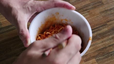 mixing flavoring powder - oil of instant noodles