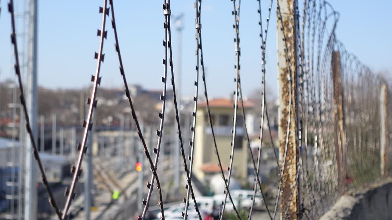 철 조망 울타리