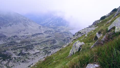 Camera-pan-of-view-of-Retezat-Mountains,-Romania