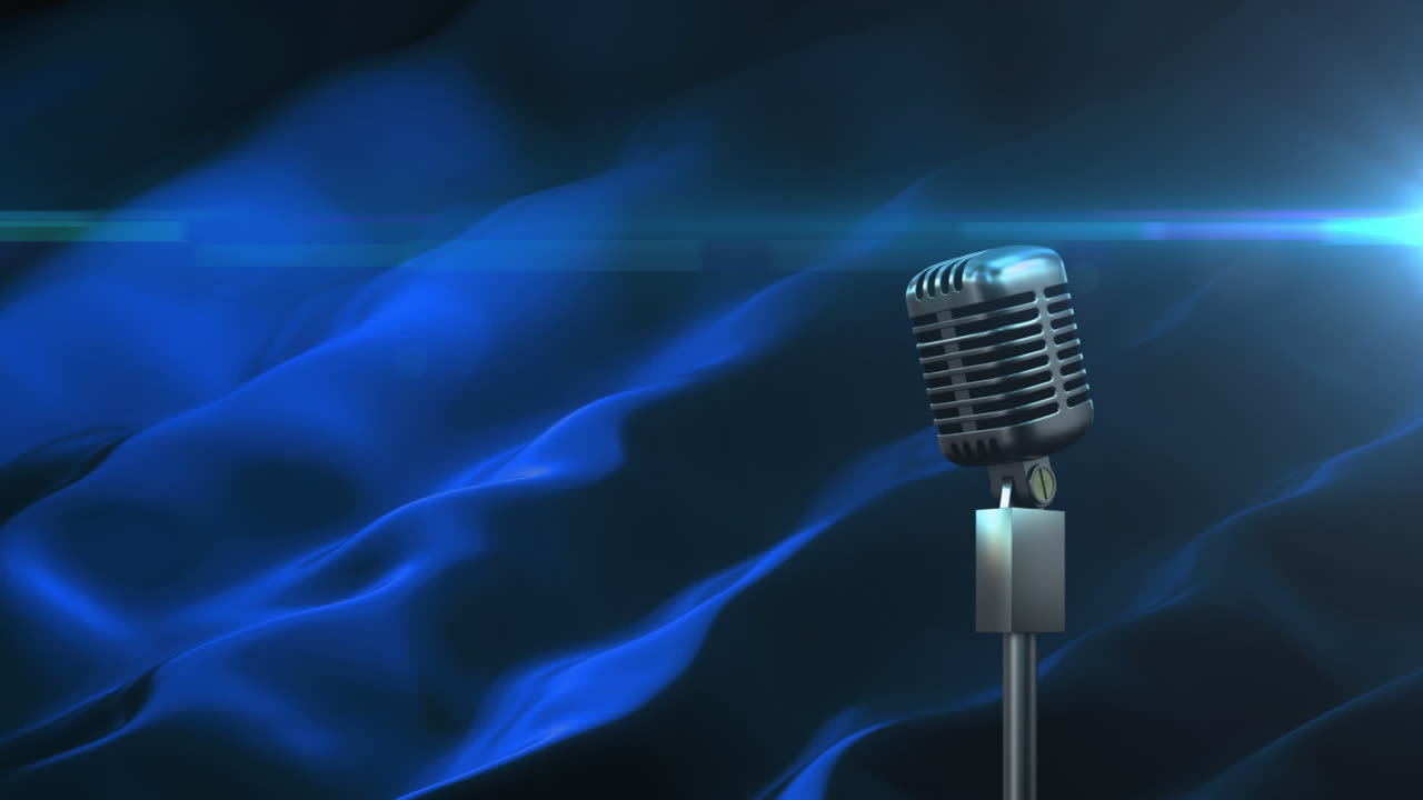 micrófono contra formas líquidas azules sobre fondo negro