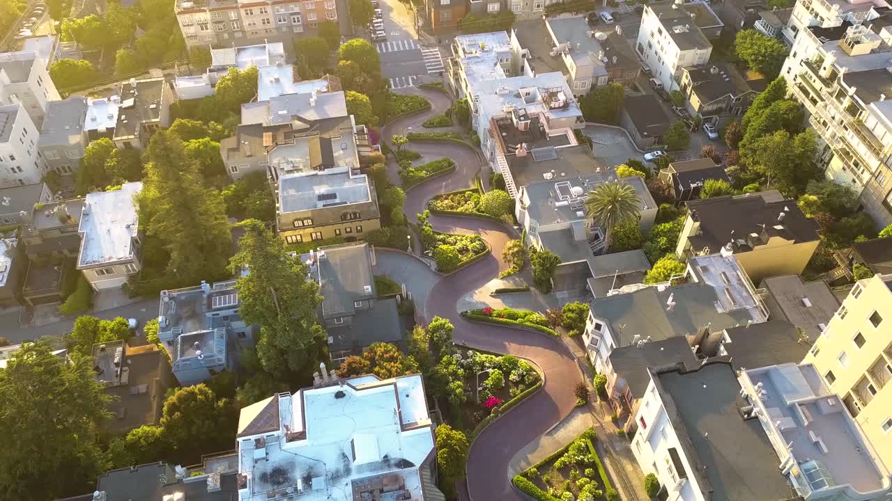 Aerial View of San Francisco's Famous Lombard Street - 4k