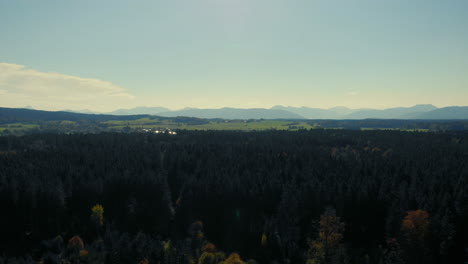 Drone-Pan-Hacia-Los-Alpes-Bávaros