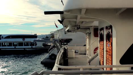 Ferry-Boat-Of-Bosphorus-Istanbul-3