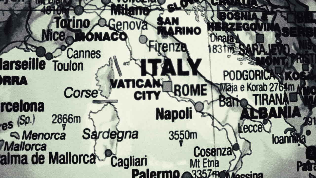 Close-up geographic map of Italy and surrounding European countries