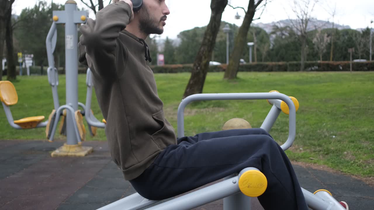 셔틀 장치가 주차되어 있습니다.