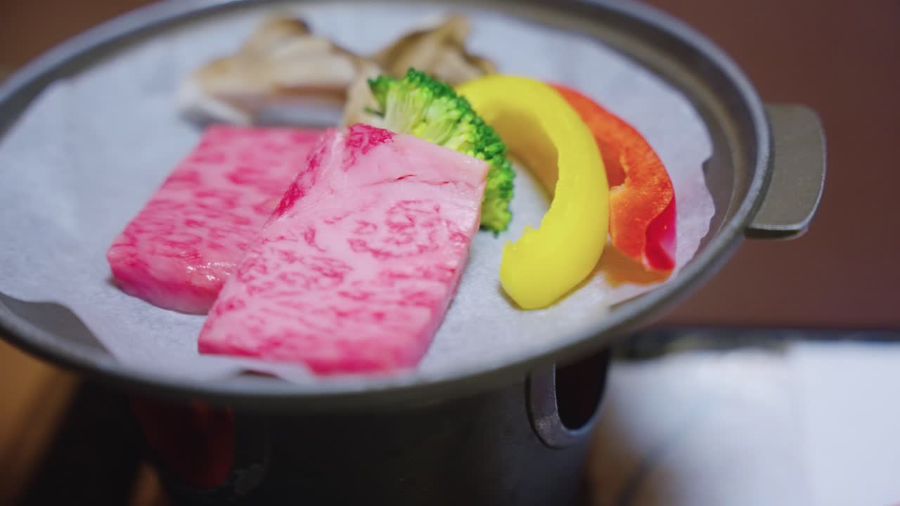 와기우 고기 요리 일본 리오칸 작은 그릴