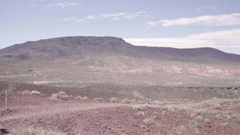 Mountains-In-Nevada-USA-With-Blue-Skies