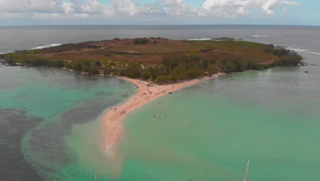 una pequeña isla cerca de la costa norte de mauricio