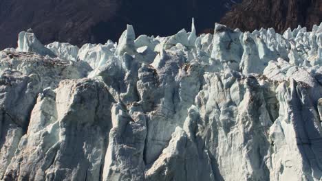 Parte-Superior-Irregular-De-Un-Glaciar-En-Alaska