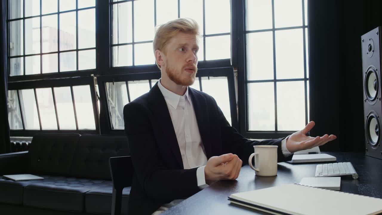 hombre de negocios en discusión