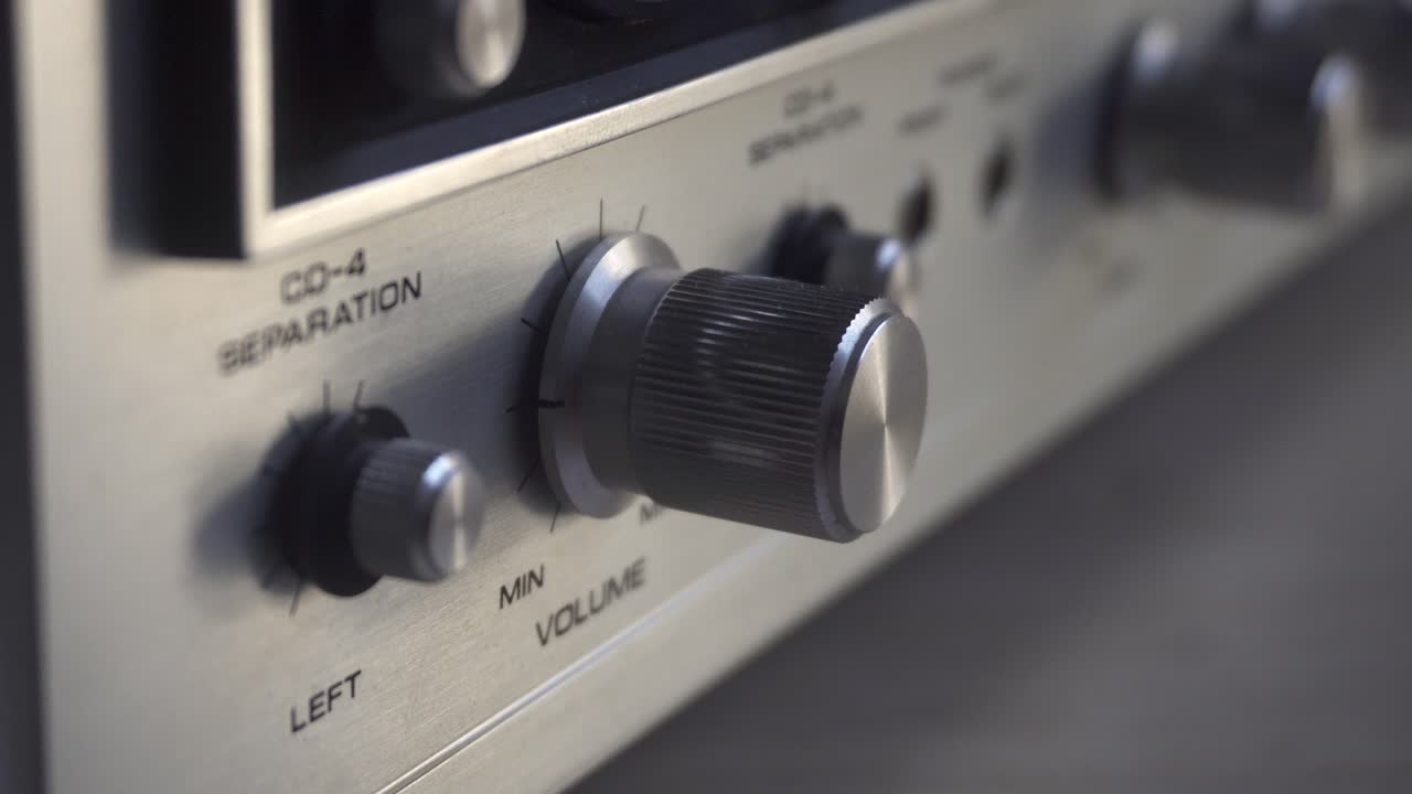 구형 앰프에서 볼륨 업 다운