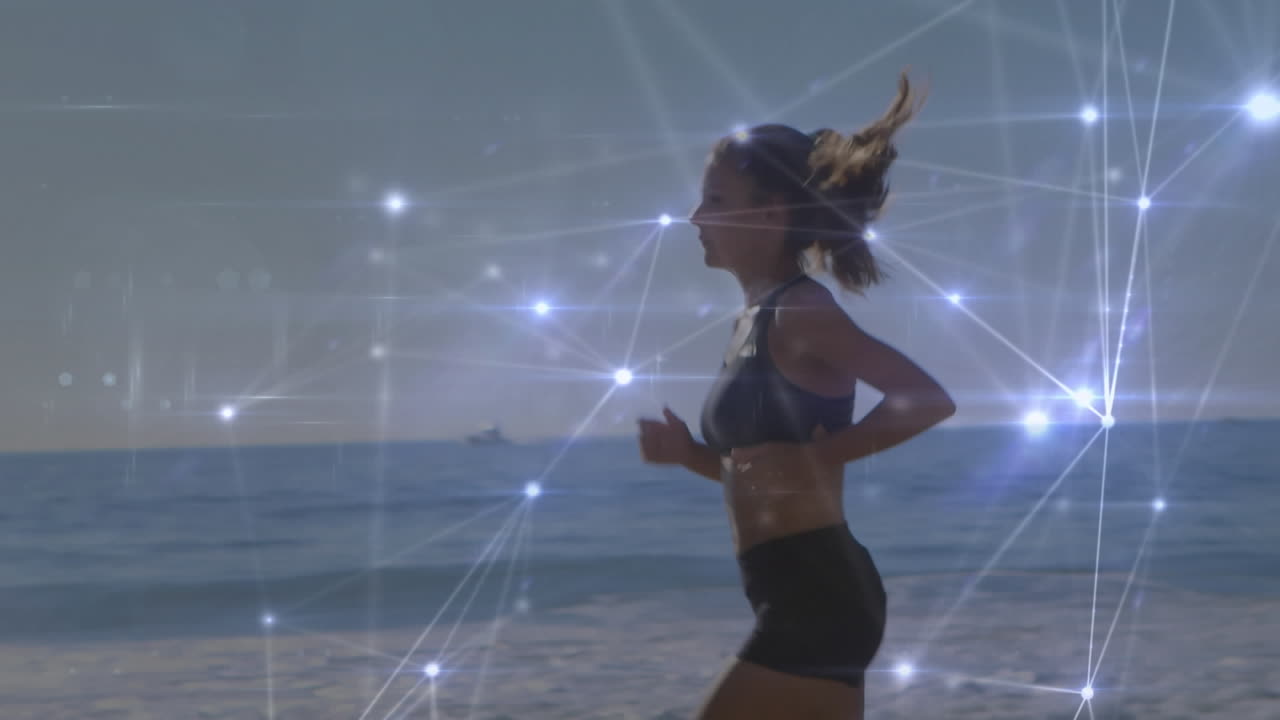animación de una red de conexiones sobre una mujer caucásica en forma corriendo en la playa