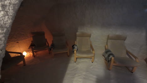 salt room therapy relaxation room purify air increasing lung capacity