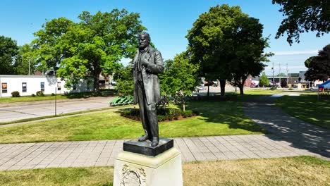 statue of grant in muskegon, mi