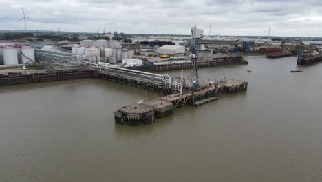 embarcadero, planta de almacenamiento de cemex essex en imágenes aéreas del río támesis