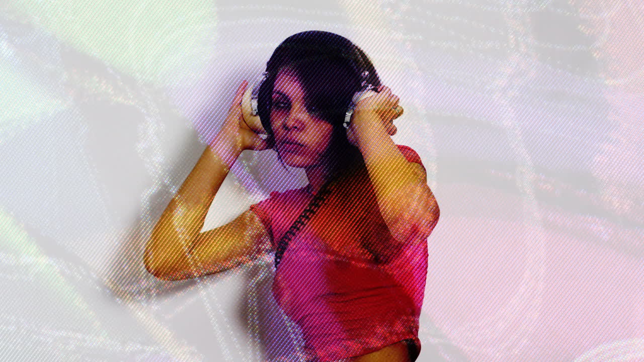 Woman Glitchy Dance 4