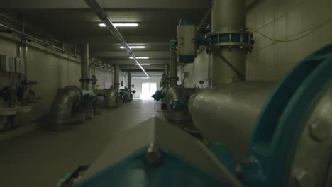 corredor de obras hidráulicas industriales