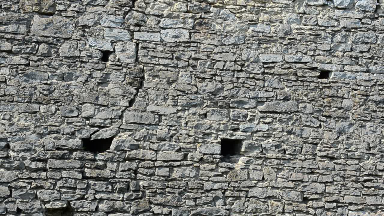 Costruzioni medievali, resti di fortificazioni. Antico castello nel villaggio di Scala Podolsk, Ucraina