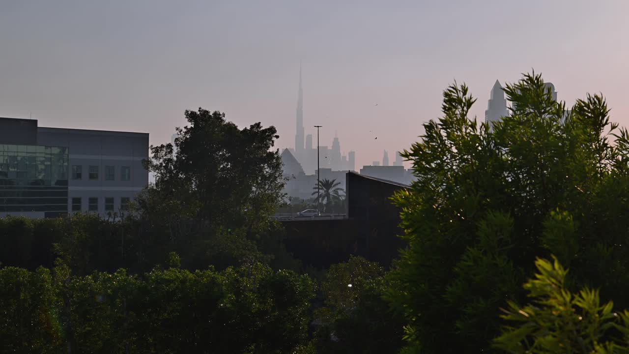 아랍에미리트의 두바이에 있는 세계에서 가장 높은 타워인 부르지 칼리파를 볼 수 있는 다른 관점