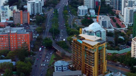 Lume-Lodge-In-Der-Shafston-Avenue-In-Kangaroo-Point,-Queensland,-Australien