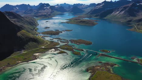 Fredvang-Brücken-Panorama-Lofoten-Inseln