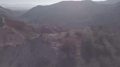 Drone-revealing-incredible-California-landscape-panning-down,-shot-in-4K