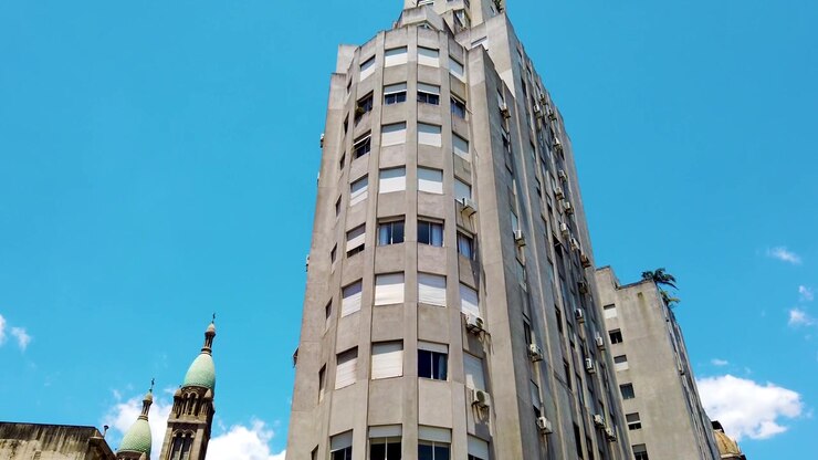 L'Edificio Kavanagh, grattacielo residenziale a Retiro, Buenos Aires, Argentina.