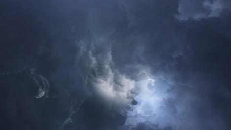 thunderstorm was occurring inside the thick cumulonimbus cloud