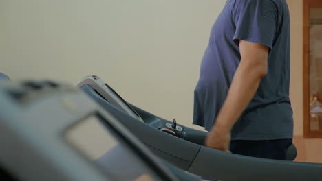 treadmill workout in the gym