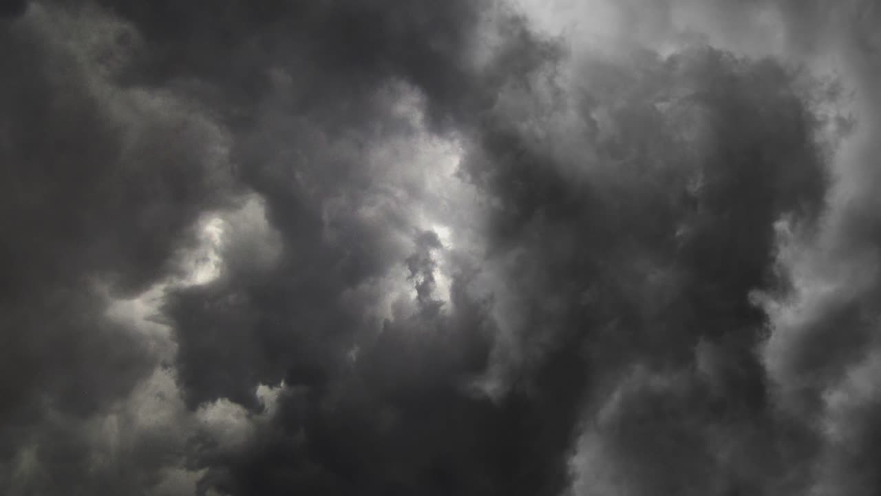 어두운 하늘에서 스트롬의 전망