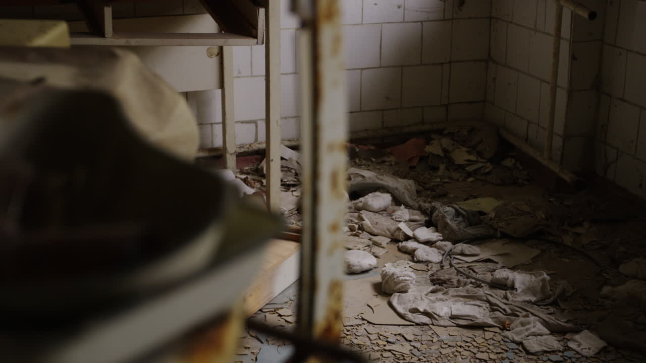 체르노빌 원전 사고의 여파, 건물 폐허 - 확대