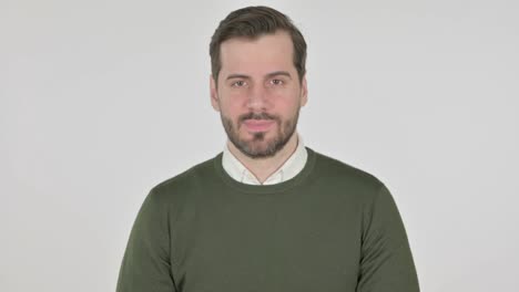 hombre mostrando los pulgares hacia abajo gesto, fondo blanco