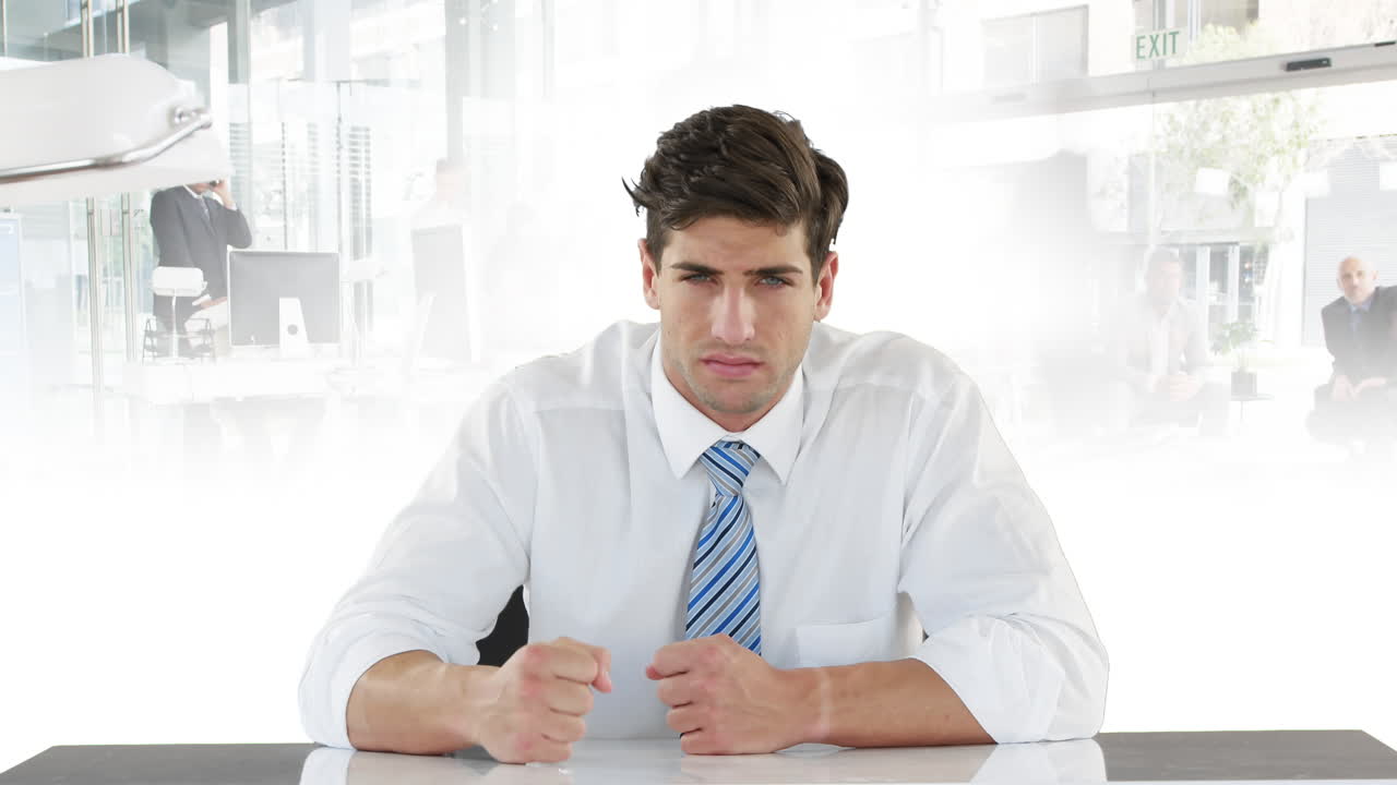 ⁇ 고 있는 사람 들 과 도시 풍경 위 에 있는 사무실 에 있는 백인 사업가 의 애니메이션