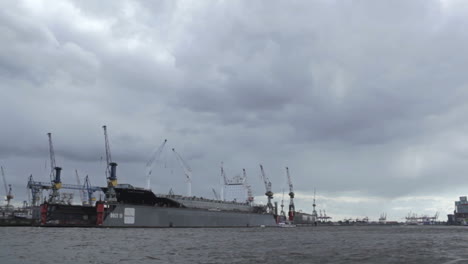 Cargo-ship-in-Hamburg-port