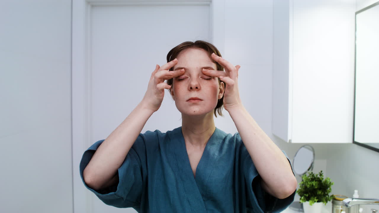 화장실에 있는 여자