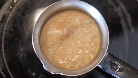 elaboración de café turco