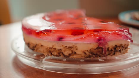 tarta casera de fresas con mermelada