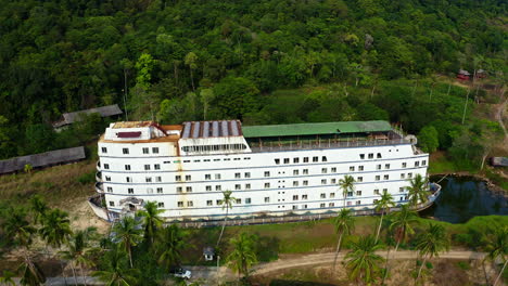 Now-abandoned-ghost-cruise-ship-in-Koh-Chang-Grand-Lagoona-resort