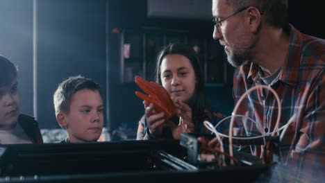 kids learning about 3d printing