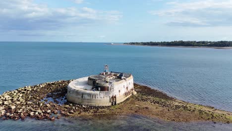 Sea-Fort-Bembridge-En-La-Isla-De-Wight,-Reino-Unido,-Drone,-Antena