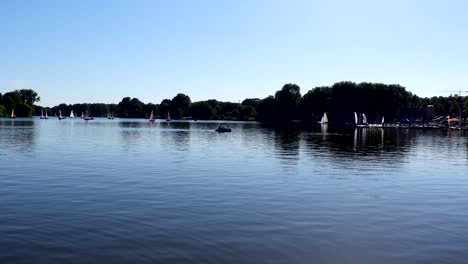 Sailboats-on-the-Aasee-in-Munster,-Germany