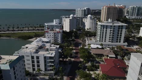 aerial-journey-through-Golden-Gate-Point,-Sarasota,-Florida