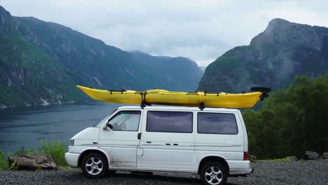 Viaje-Por-Carretera-En-Noruega