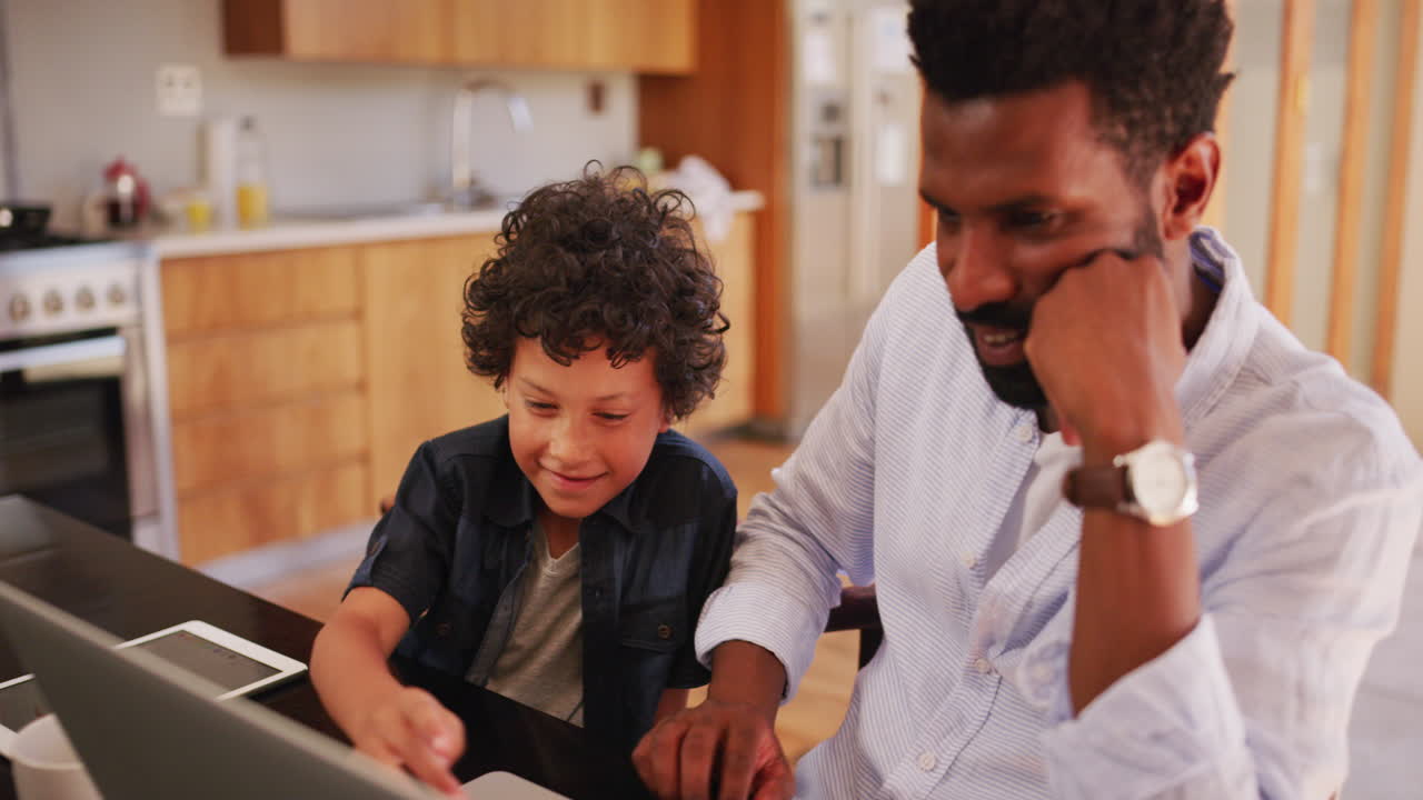 la ayuda puede venir de cualquier lugar.