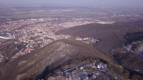 4k-Thale-Desde-Arriba-Durante-El-Invierno,-Harz,-Alemania